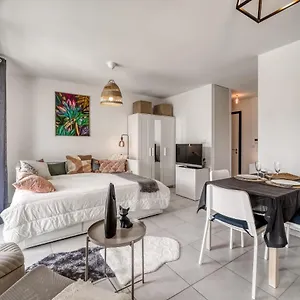 Emergence - Beau T1 Pour 2 Personnes Balcon Et Garage Appartement
